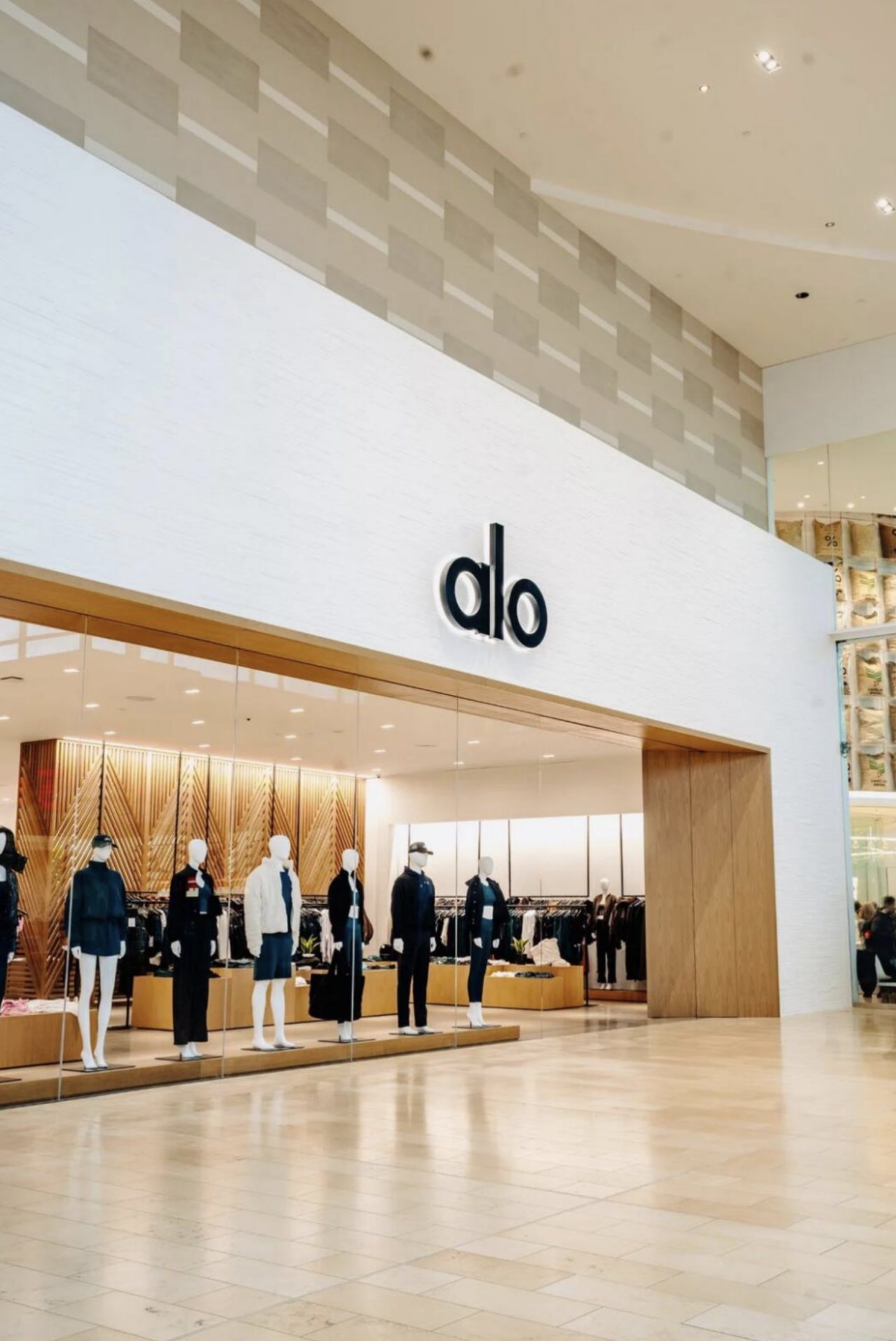 从功能到社交货币：ALO用社交属性重新定义运动服饰品牌之路